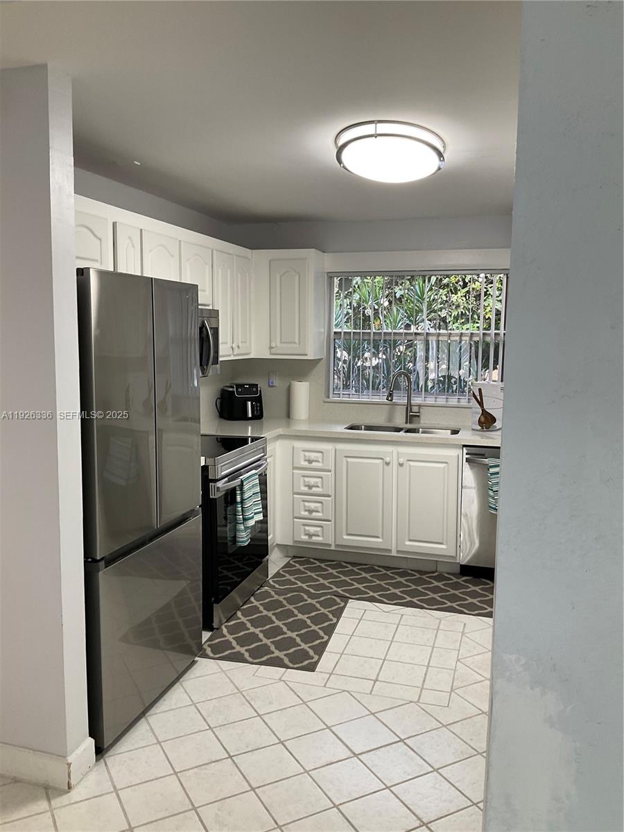 SUNRISE LAKES 108 CONDO - Residential