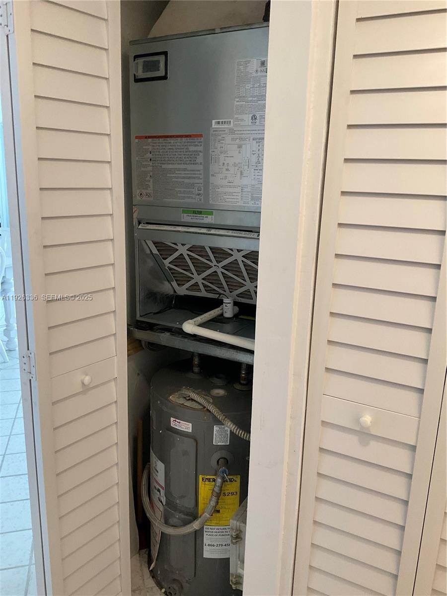 SUNRISE LAKES 108 CONDO - Residential