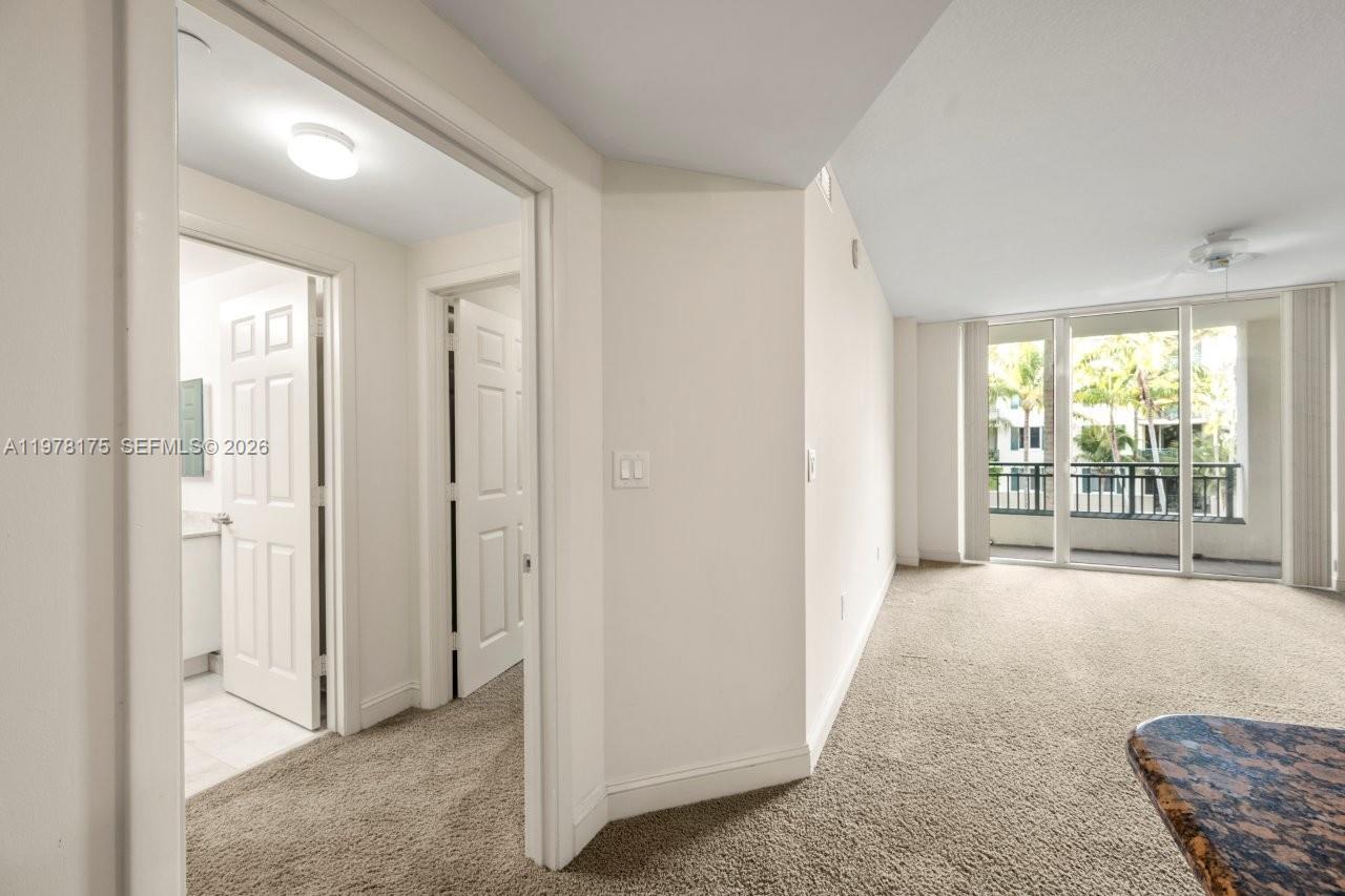 VERANDA CONDO - Residential Lease