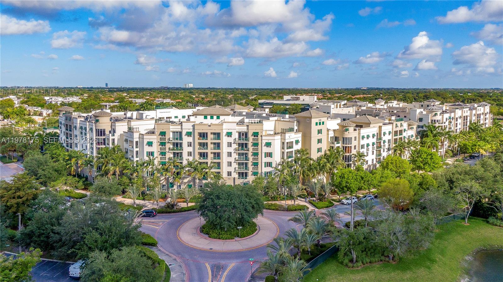 VERANDA CONDO - Residential Lease