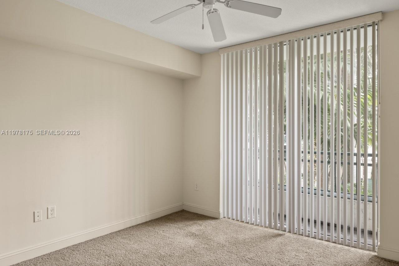 VERANDA CONDO - Residential Lease