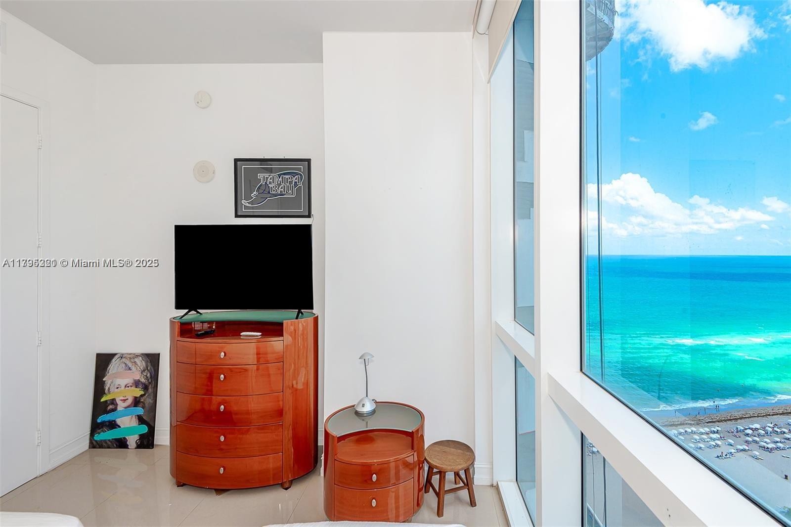 18201 Collins Ave 3405