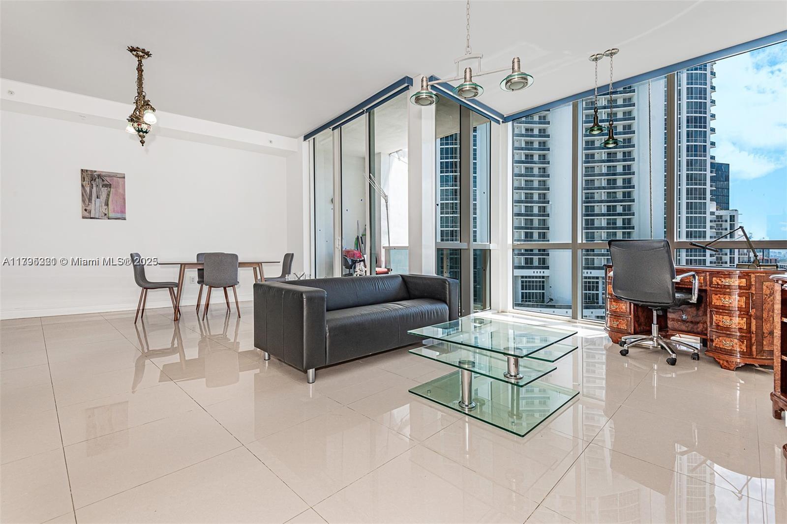 TRUMP ROYALE CONDO - Residential