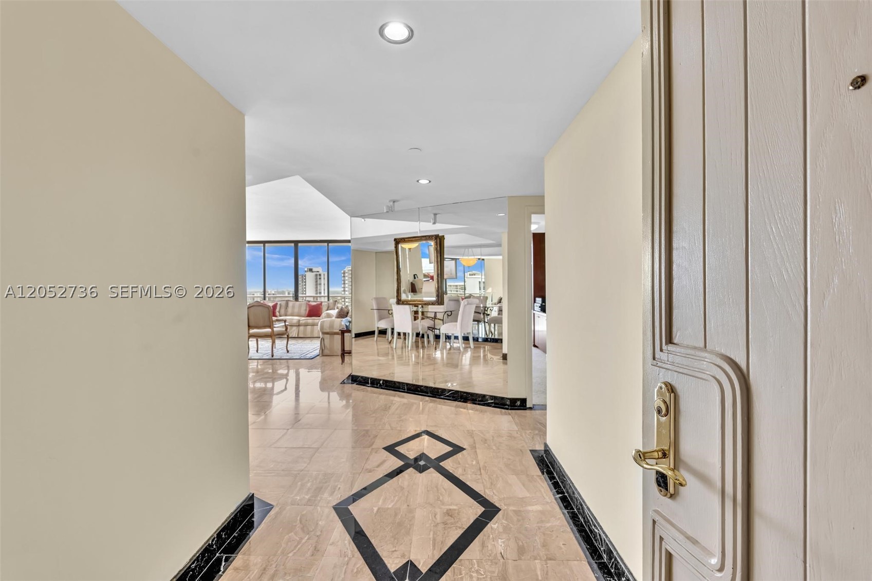 20281 E Country Club Dr 1907