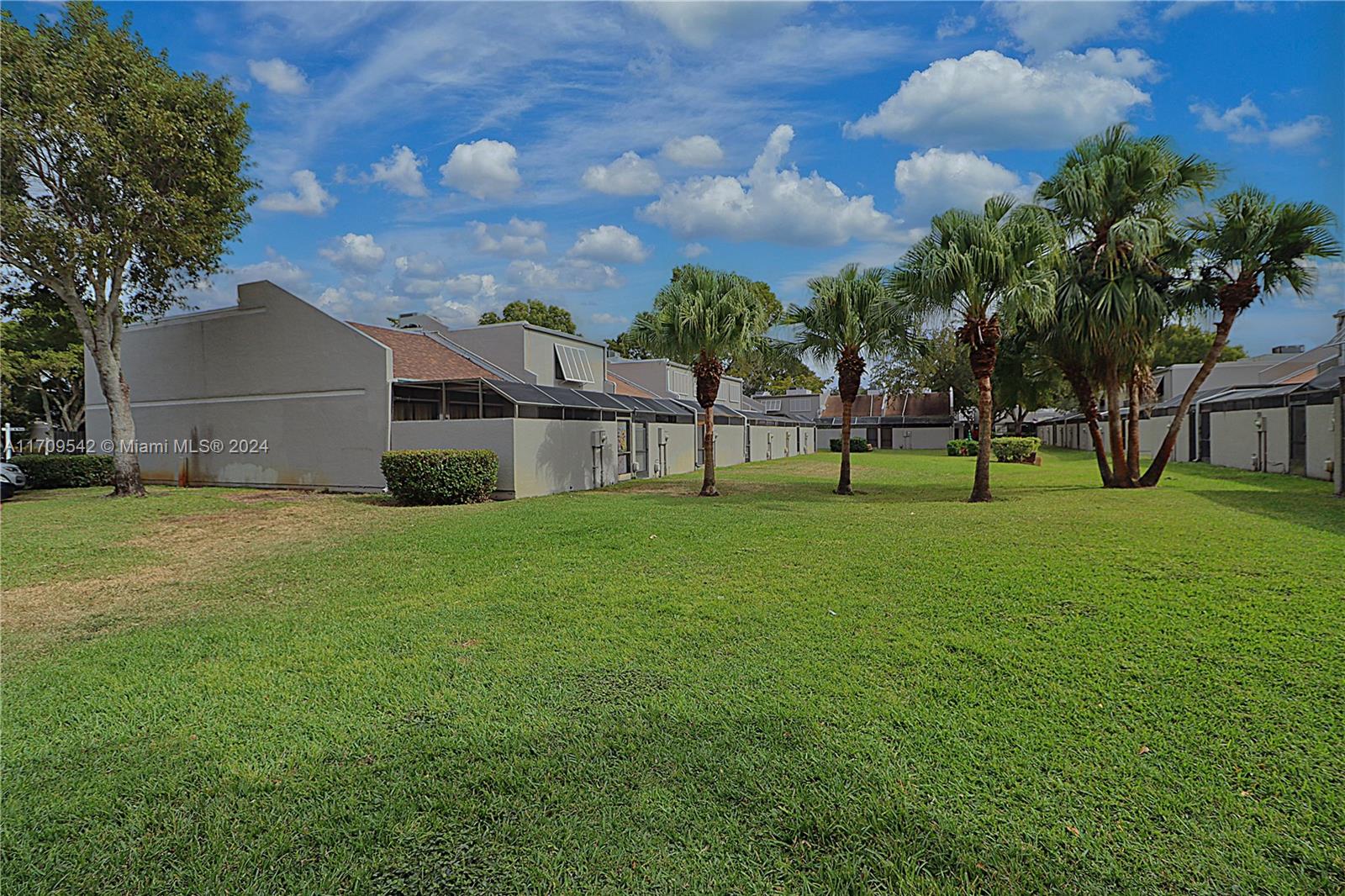 Villas Lakes - Residential