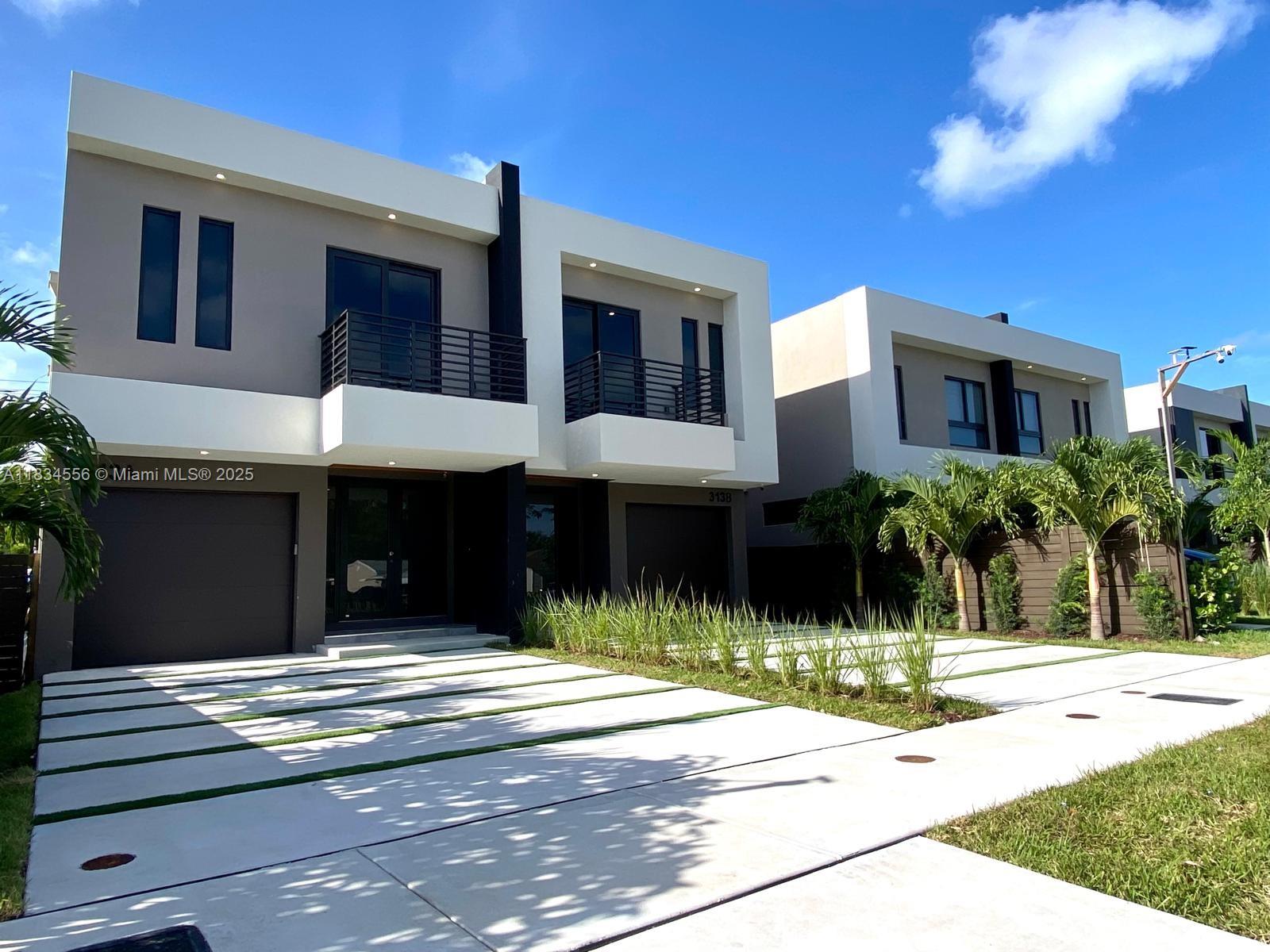 313 SW 10th St A