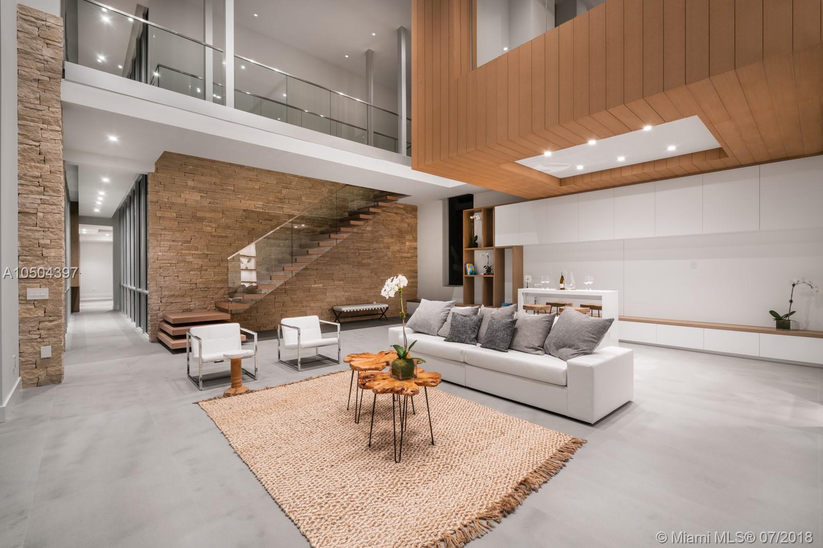 UNIVERSITY PLACE - Residential