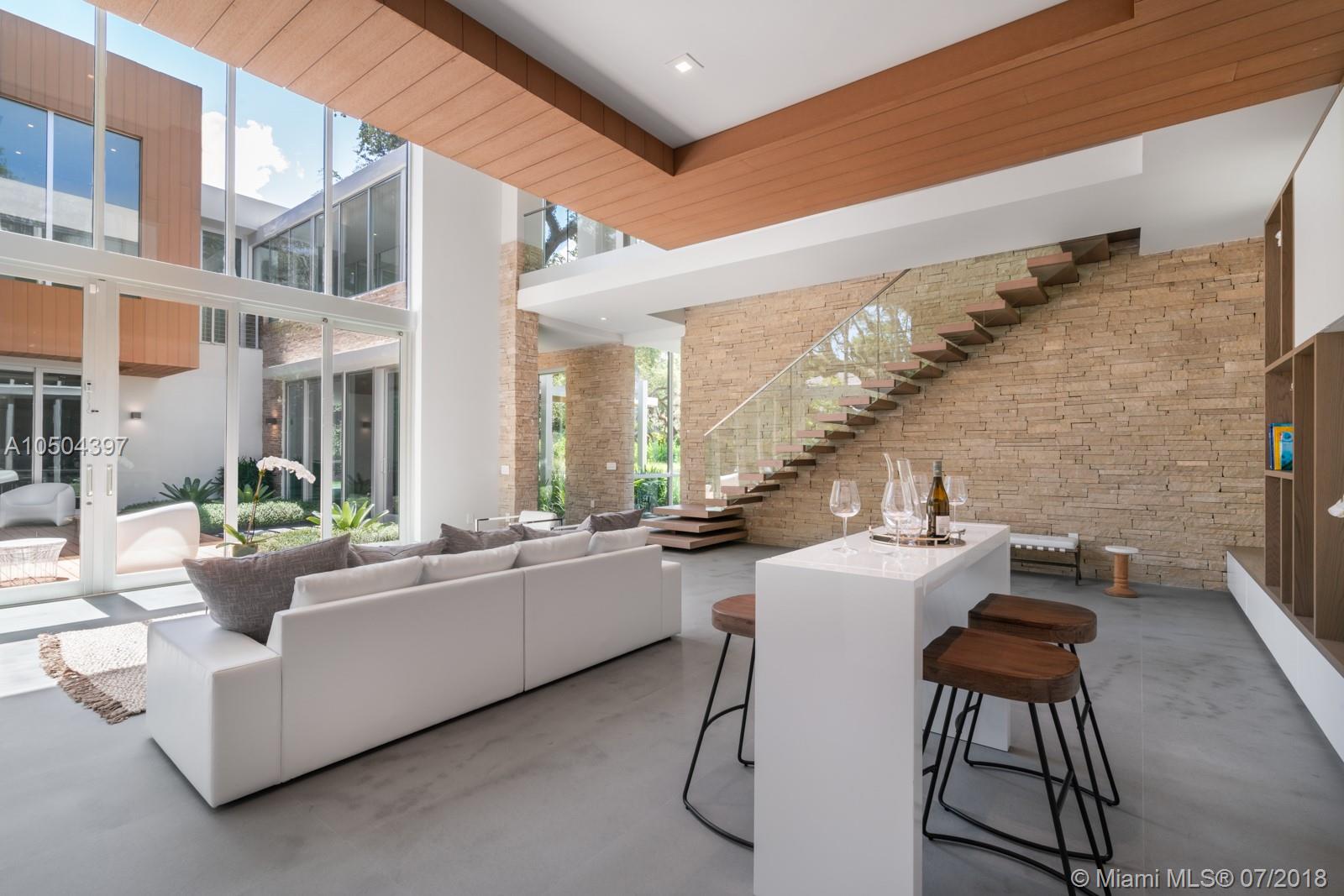 UNIVERSITY PLACE - Residential