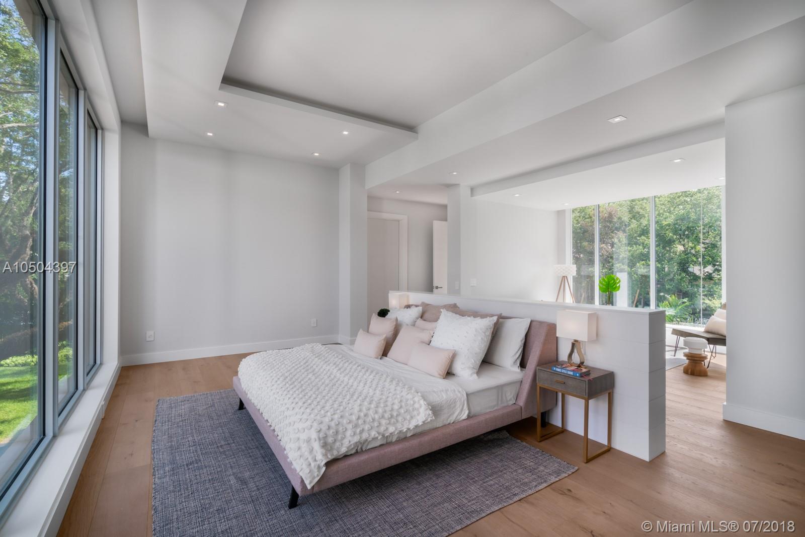 UNIVERSITY PLACE - Residential