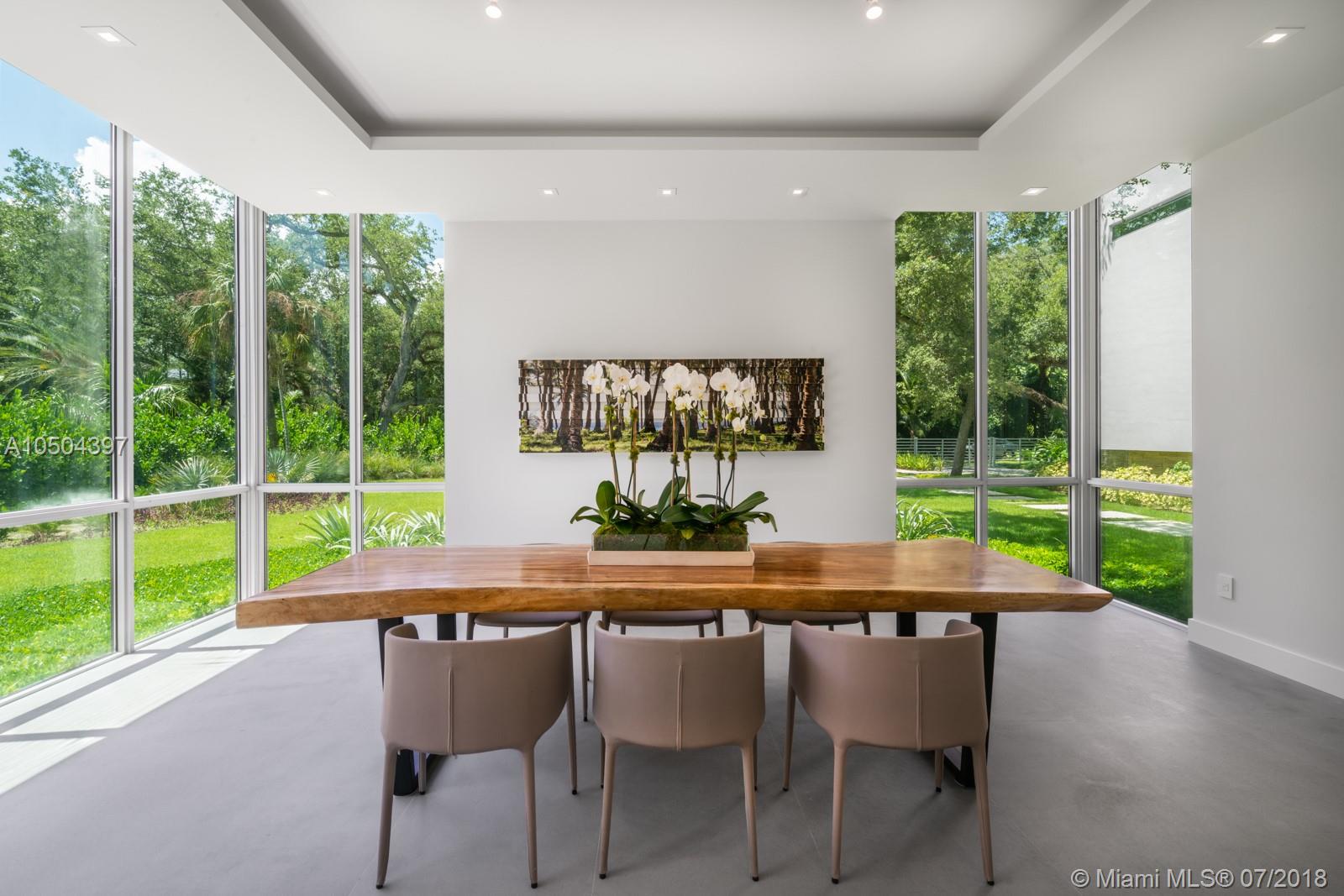 UNIVERSITY PLACE - Residential