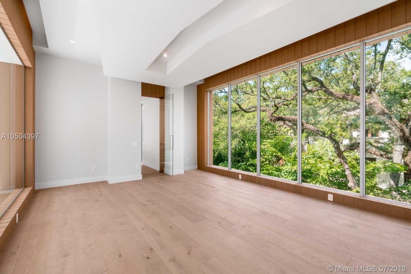 UNIVERSITY PLACE - Residential