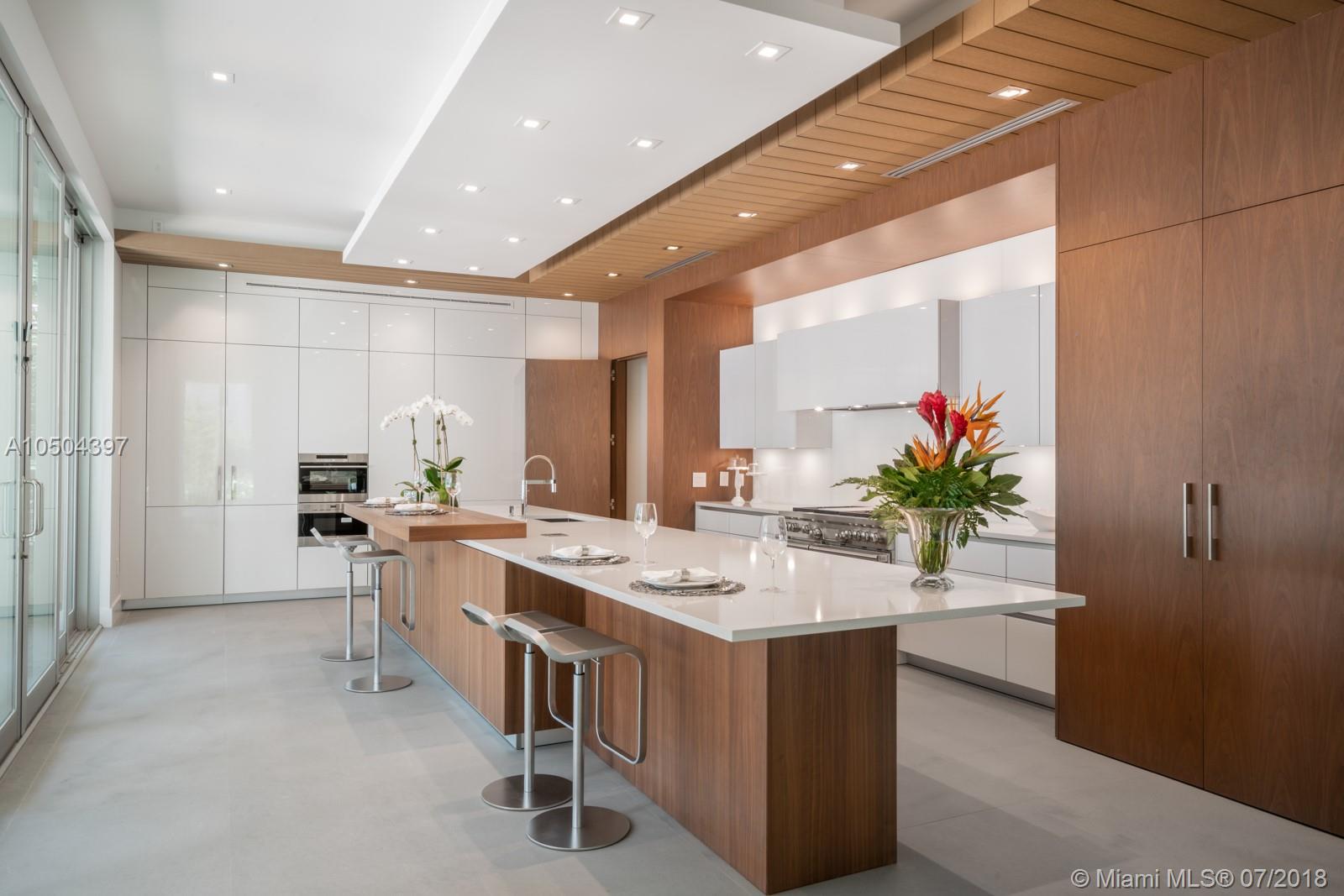 UNIVERSITY PLACE - Residential