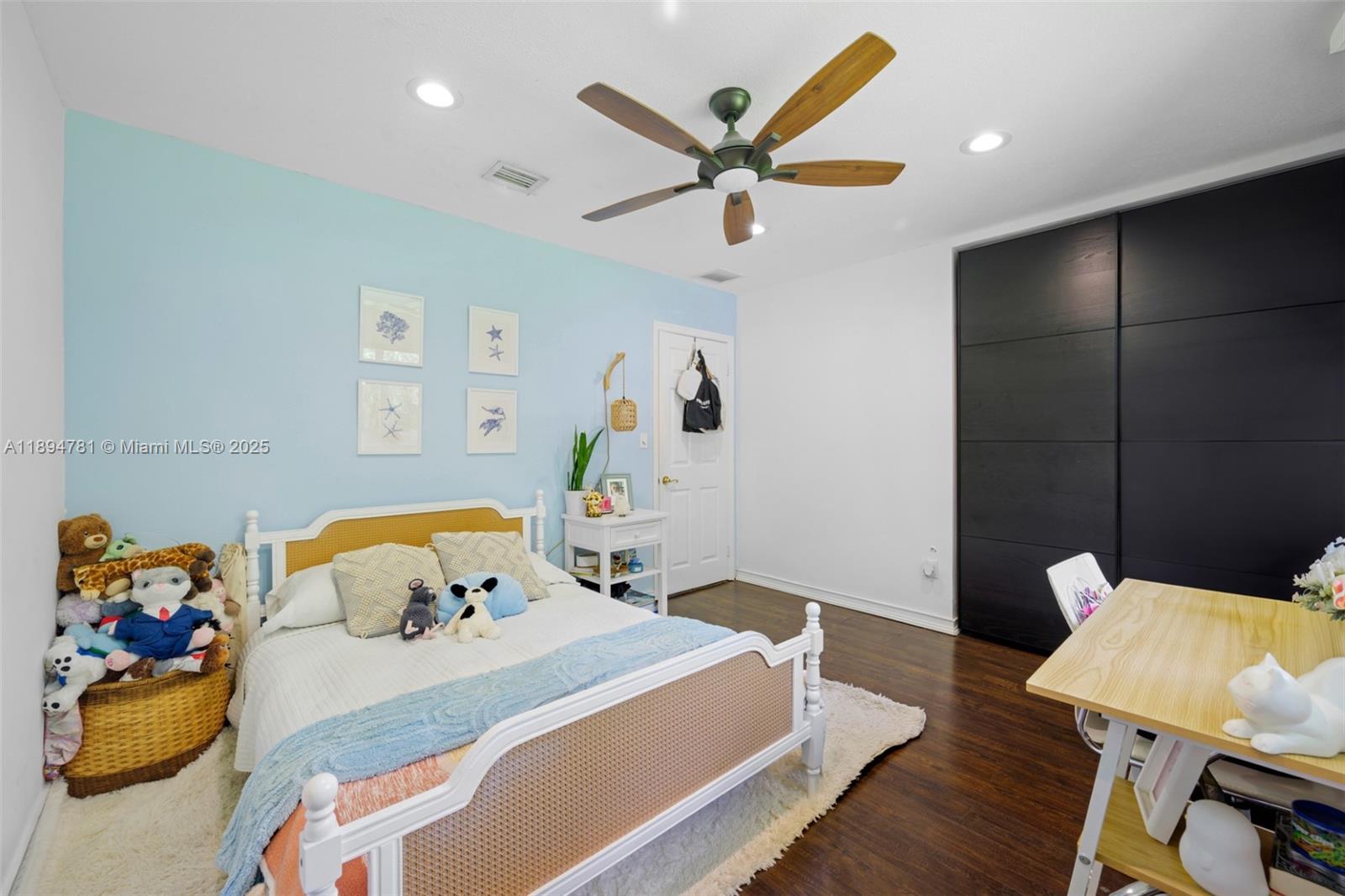 OLD CUTLER WEST SEC 3 - Residential