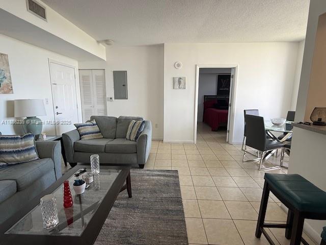 ALTOS DE MIAMI CONDO - Residential Lease