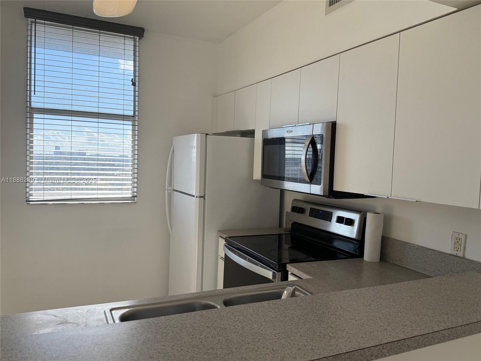 ALTOS DE MIAMI CONDO - Residential Lease