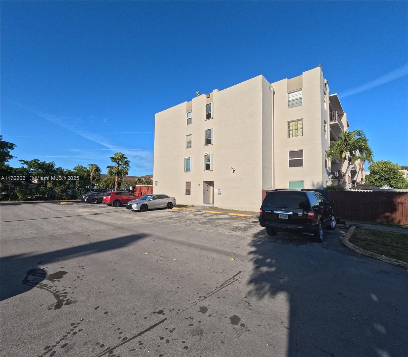 Property for Sale at 5775 W 20th Ave 107, Hialeah, Miami-Dade County, Florida - Bedrooms: 3 
Bathrooms: 2  - $285,000