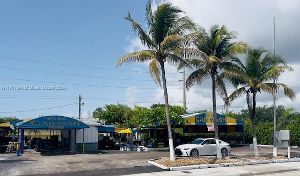 Photo of Fort Lauderdale, FL 33334 (MLS # A11817348)