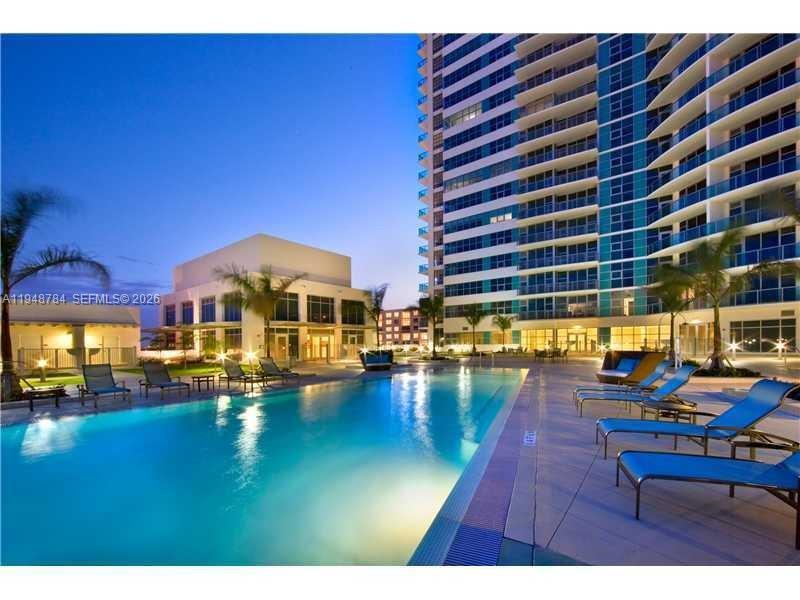 FOUR MIDTOWN MIAMI CONDO - Residential