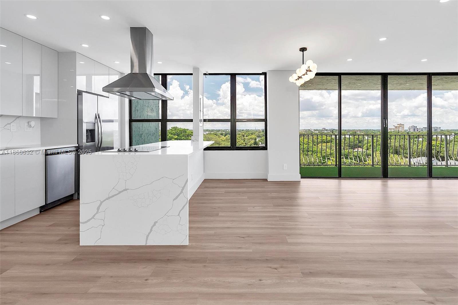 THE PALM BAY YACHT CLUB C - Residential