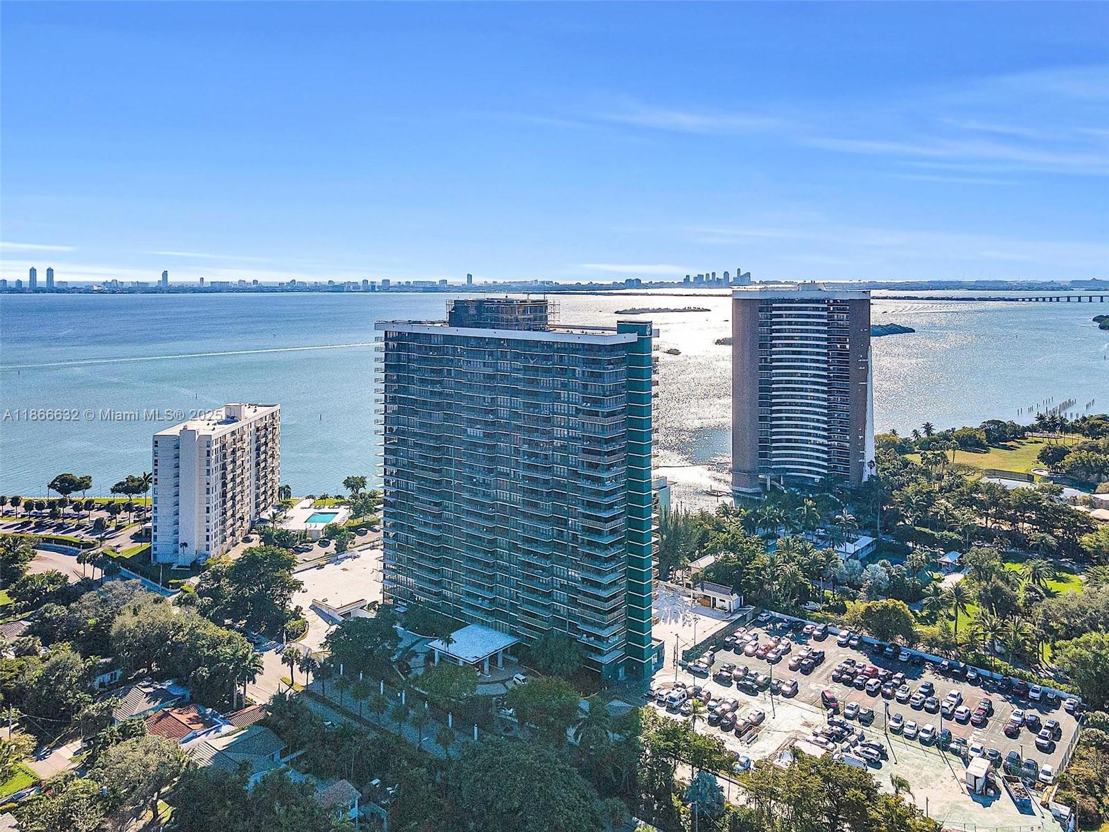 THE PALM BAY YACHT CLUB C - Residential