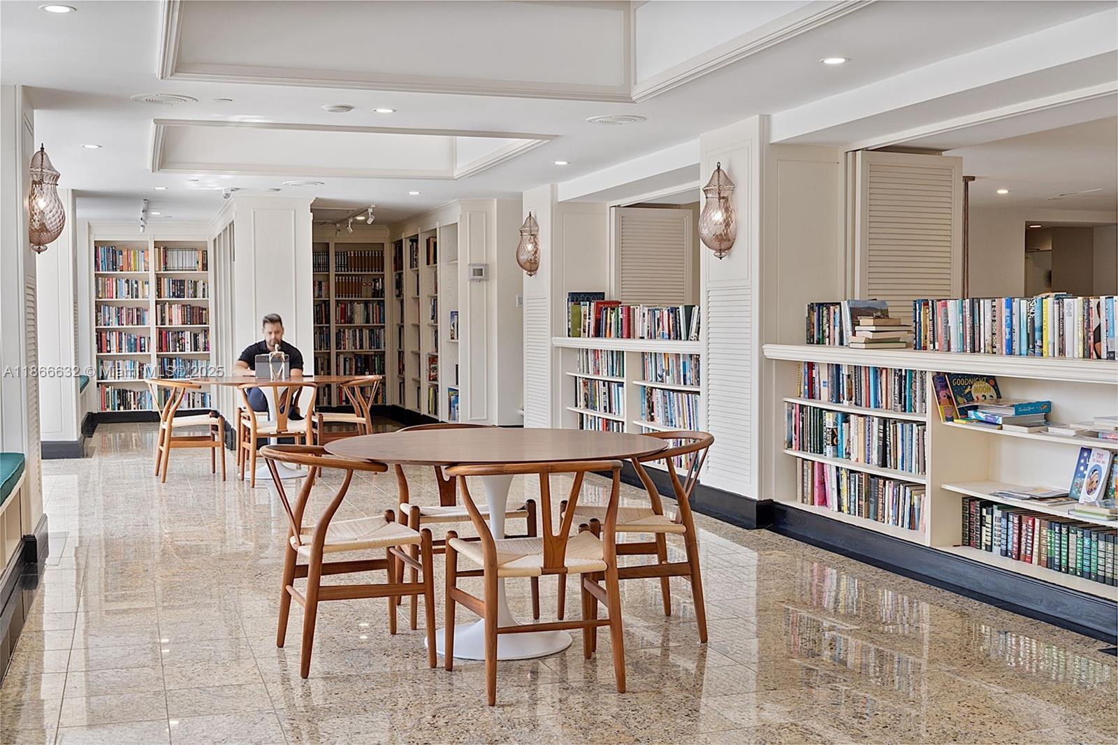 THE PALM BAY YACHT CLUB C - Residential