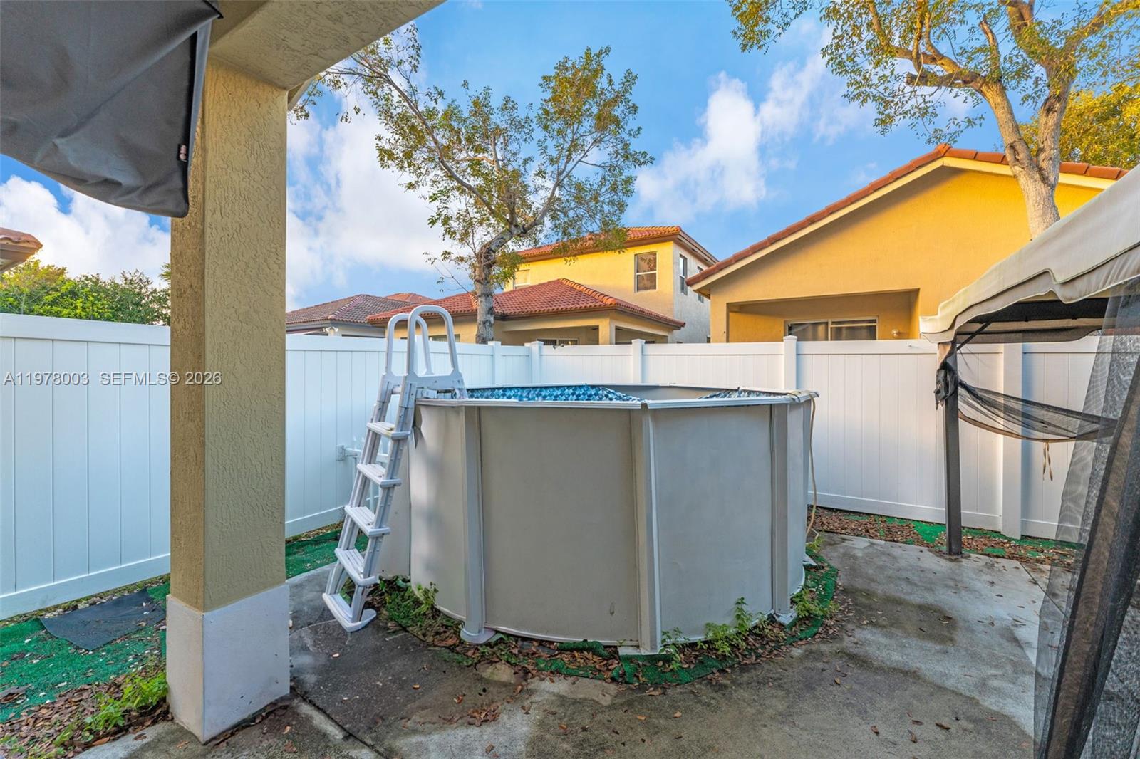 PORTOFINO PALMS - Residential