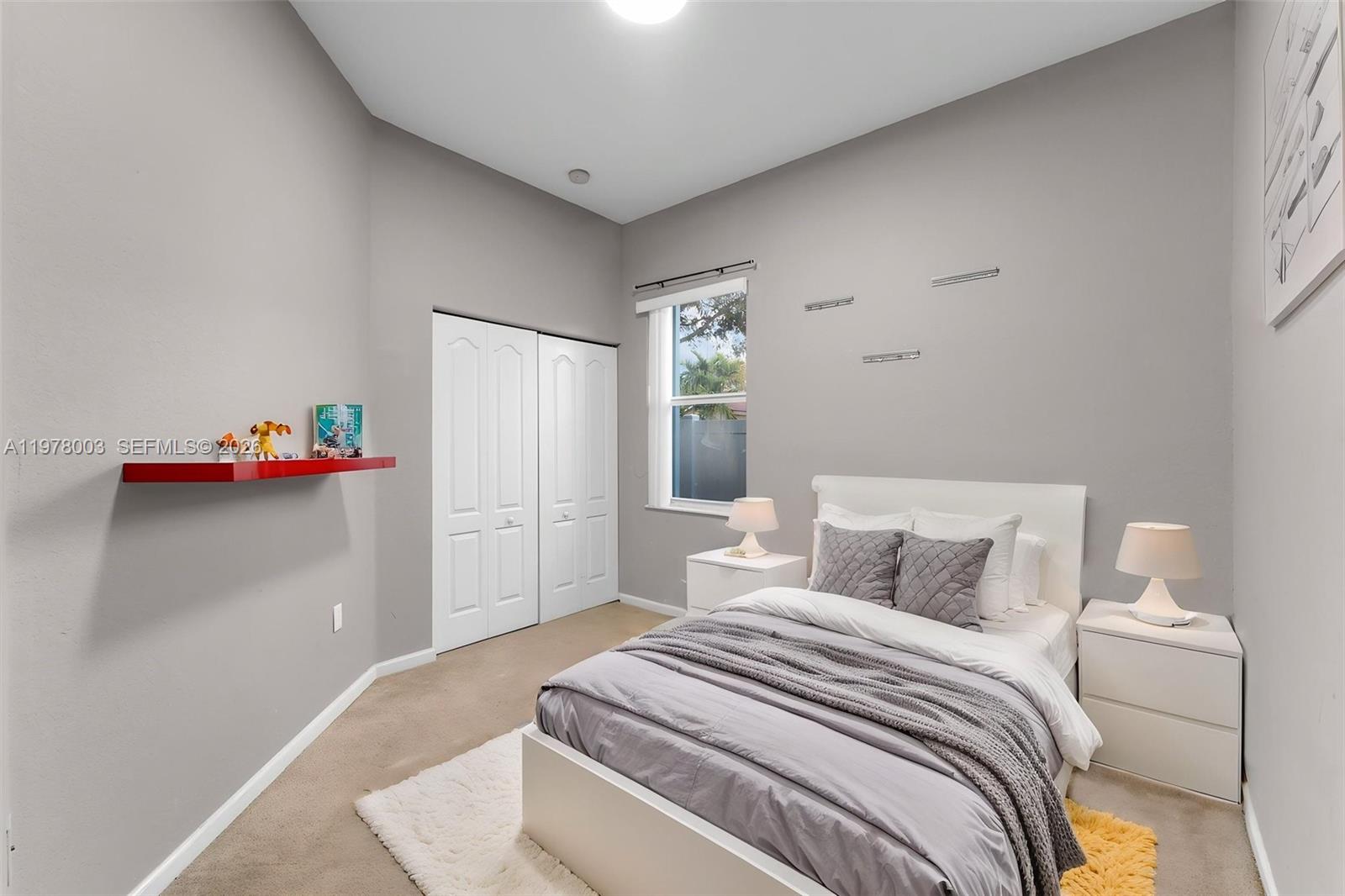 PORTOFINO PALMS - Residential