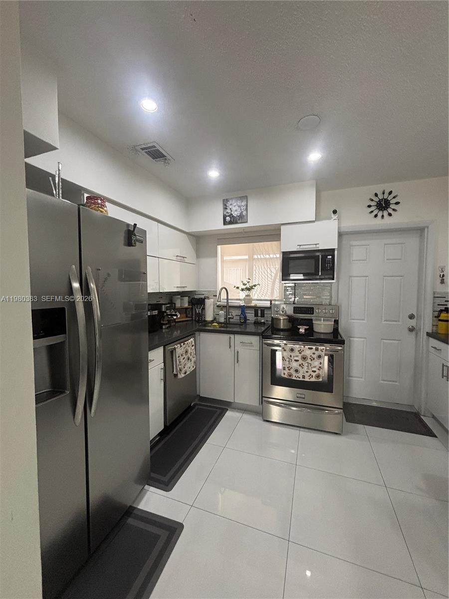 FLAGLER GROVE ESTATES EXT - Residential Lease