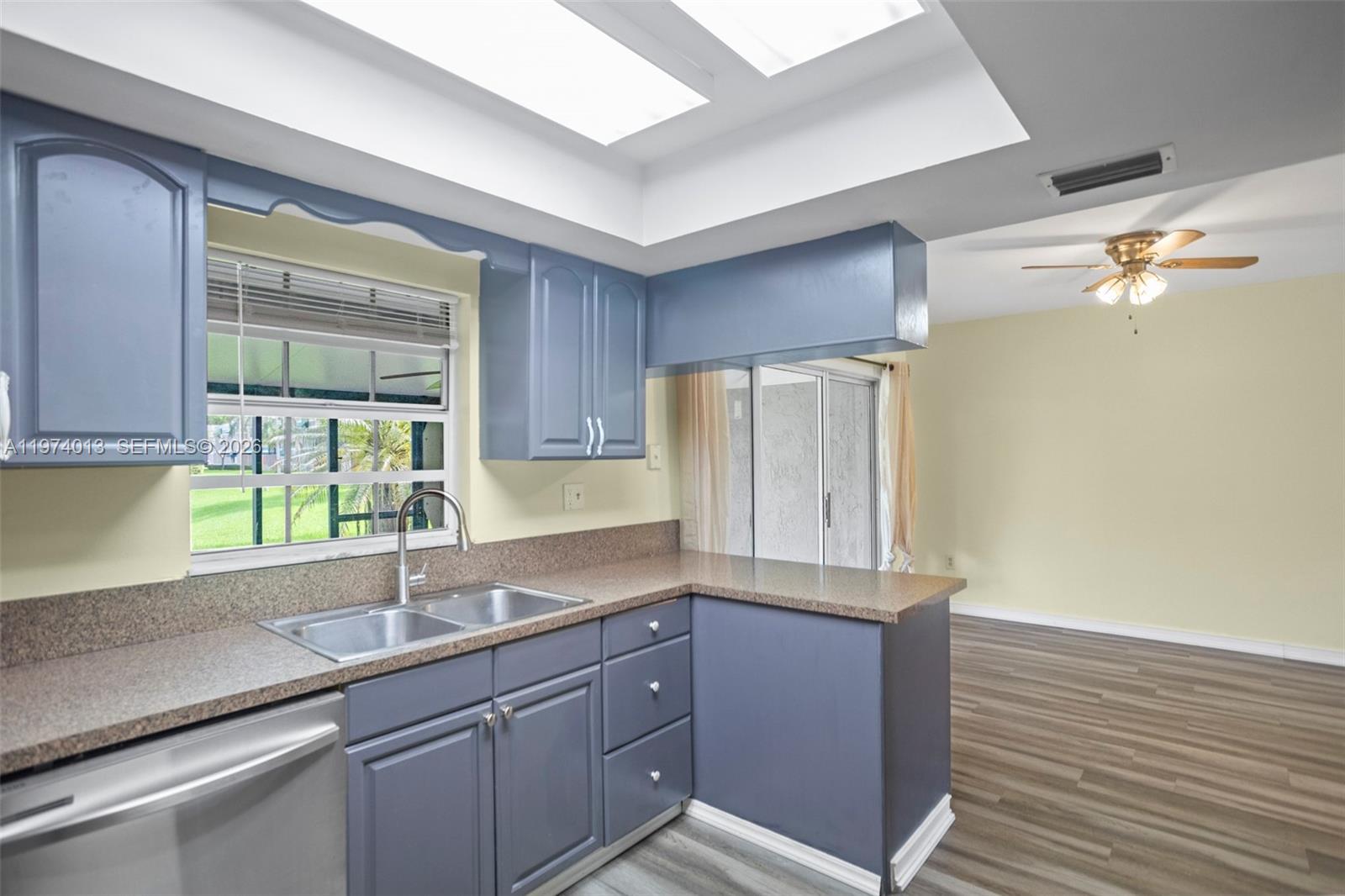 FLAMINGO GARDENS PHASE FO - Residential