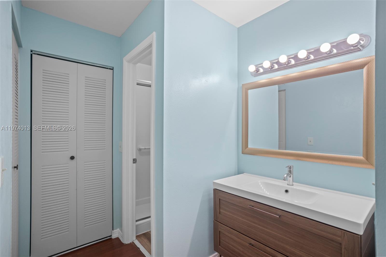 FLAMINGO GARDENS PHASE FO - Residential