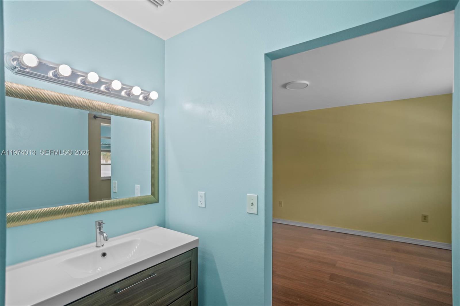 FLAMINGO GARDENS PHASE FO - Residential