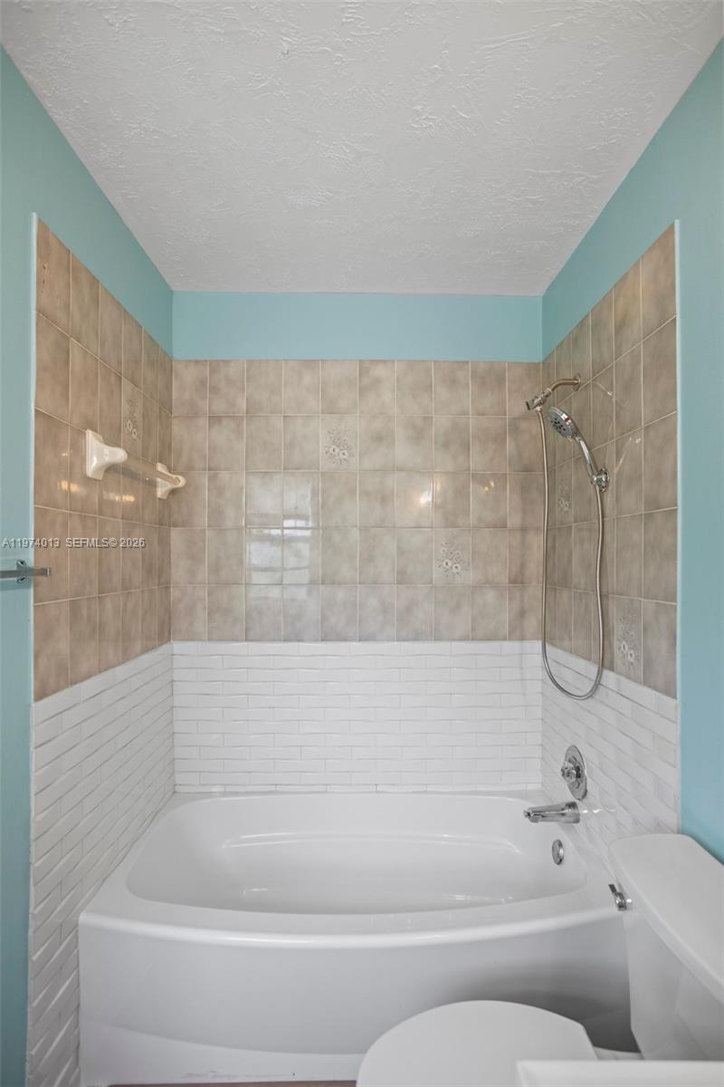 FLAMINGO GARDENS PHASE FO - Residential