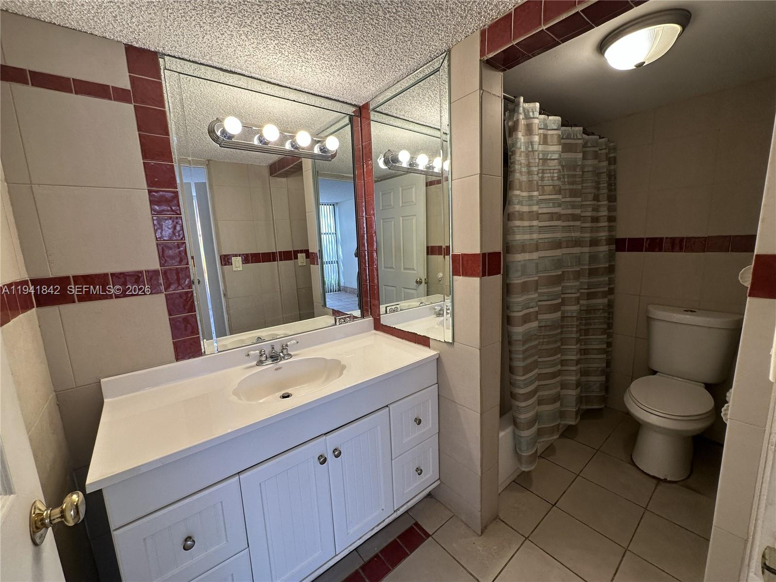 PLAZA OF AMERICAS CONDO P - Residential