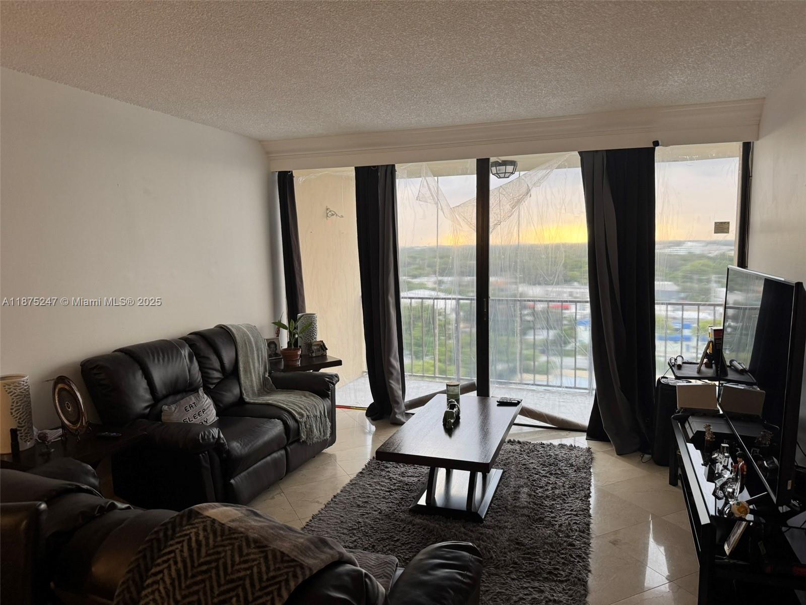 GREENWICH PH I CONDO - Residential