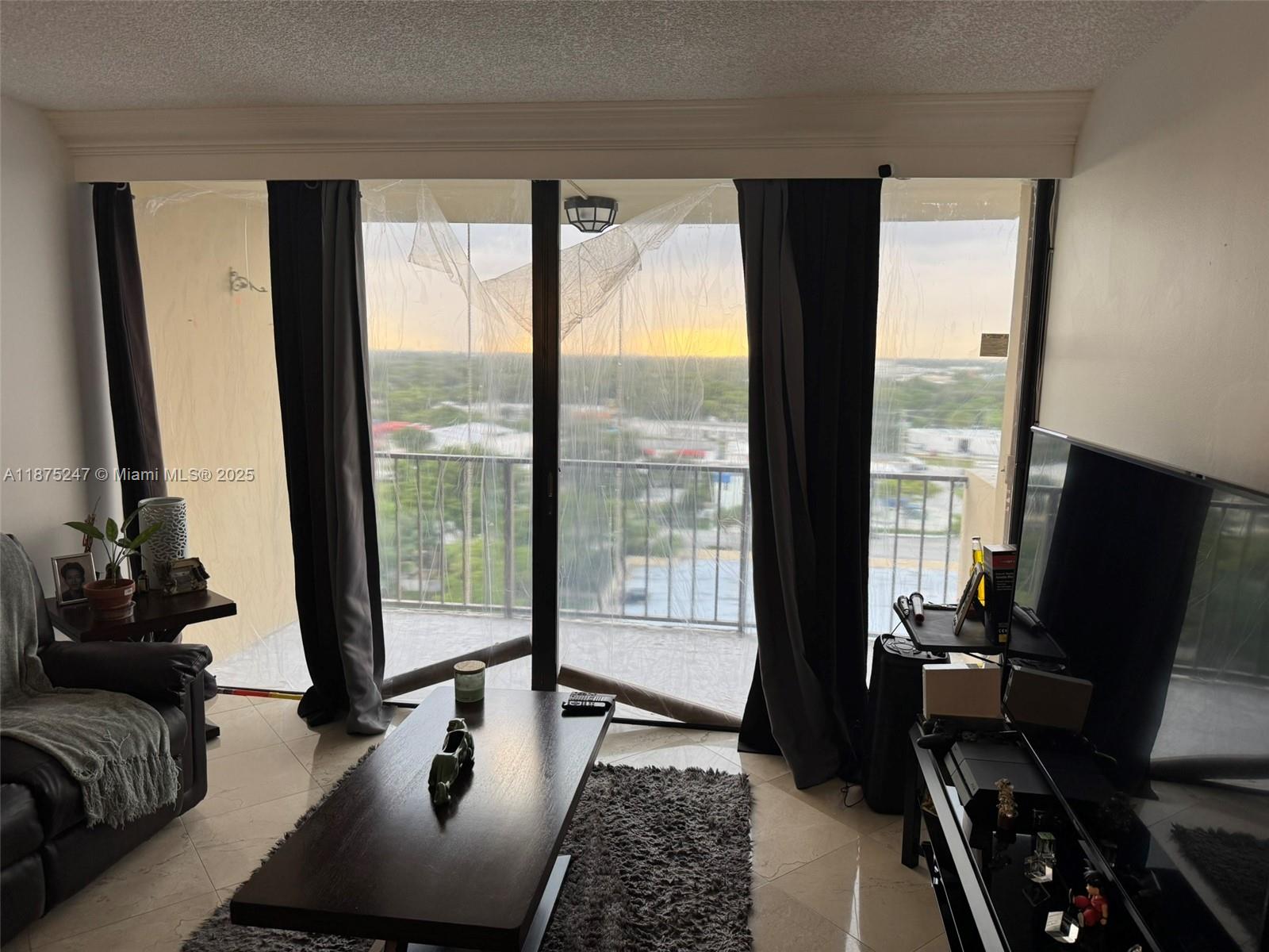 GREENWICH PH I CONDO - Residential