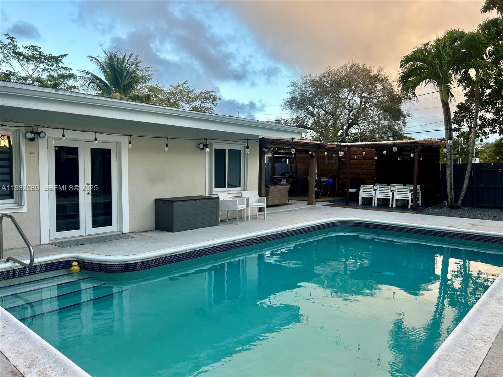 NICHOLS HEIGHTS ADDN - Residential Lease