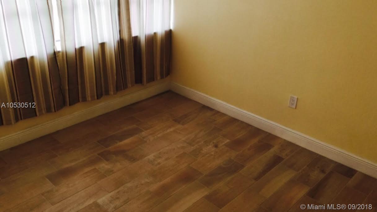 VILLA ROYAL CONDO - Residential Lease