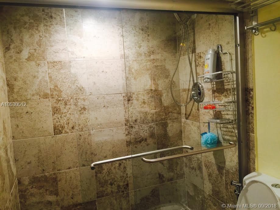 VILLA ROYAL CONDO - Residential Lease