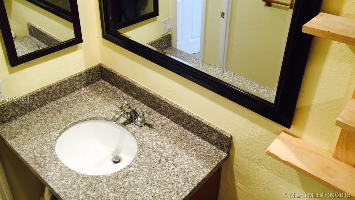 VILLA ROYAL CONDO - Residential Lease