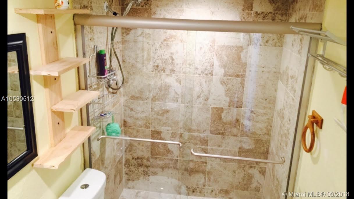 VILLA ROYAL CONDO - Residential Lease