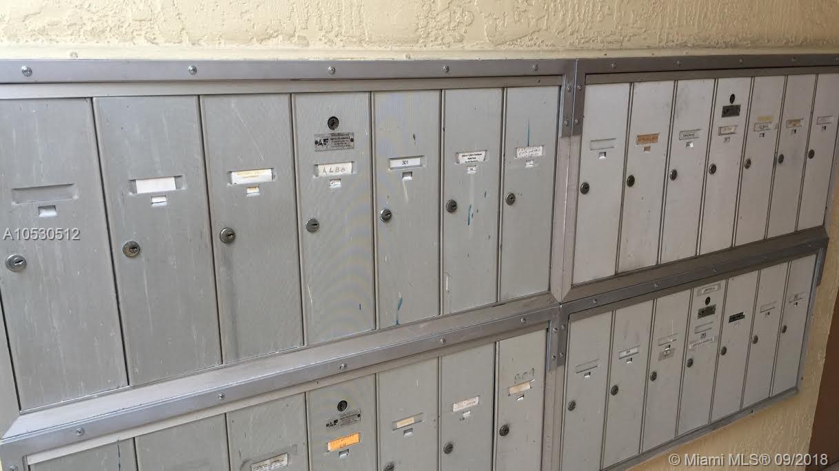 VILLA ROYAL CONDO - Residential Lease