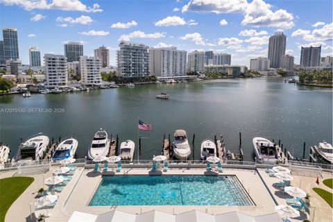 900 Bay Dr DS14 Miami Beach FL 33141