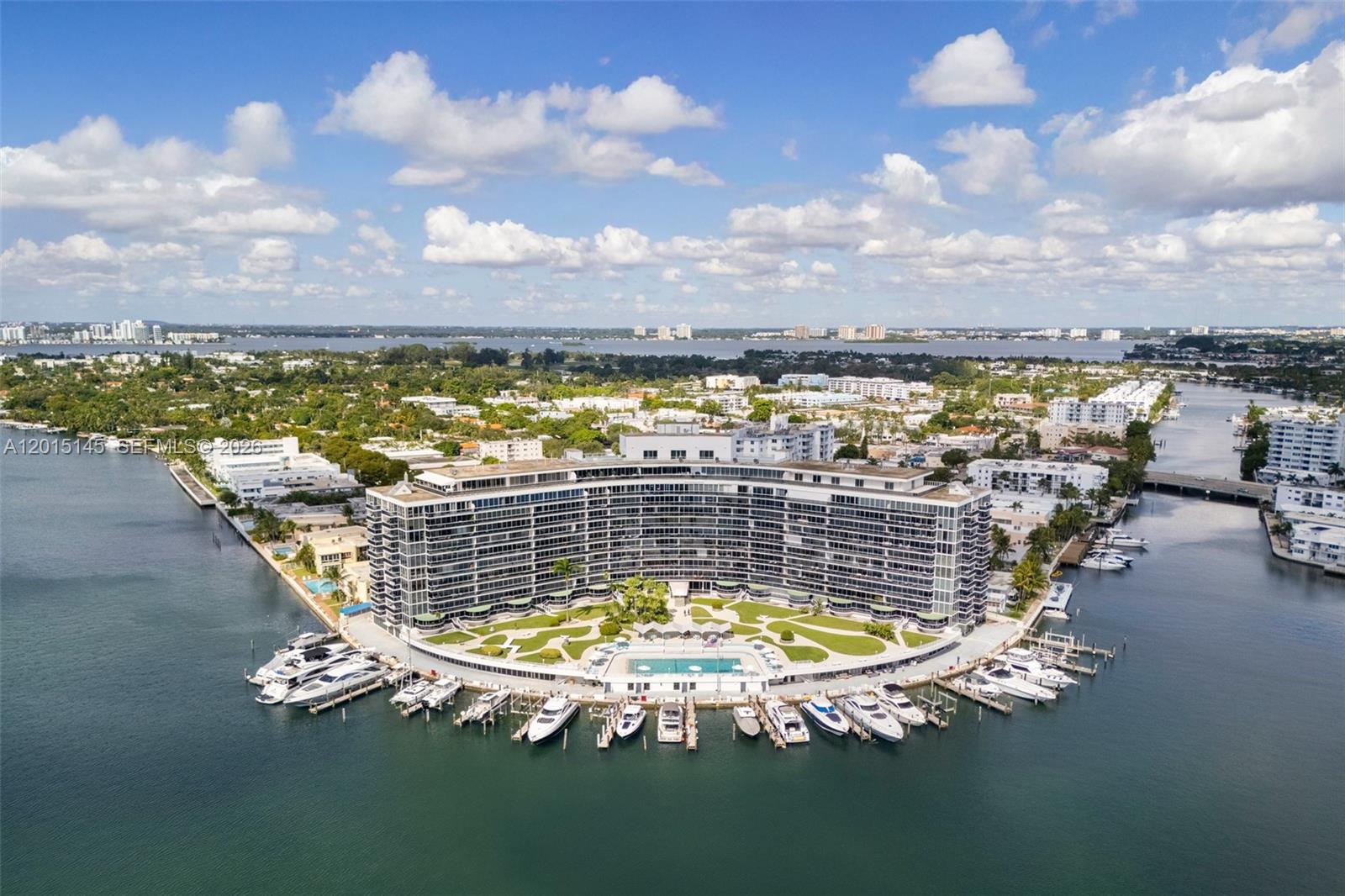 KING COLE CONDO - Land