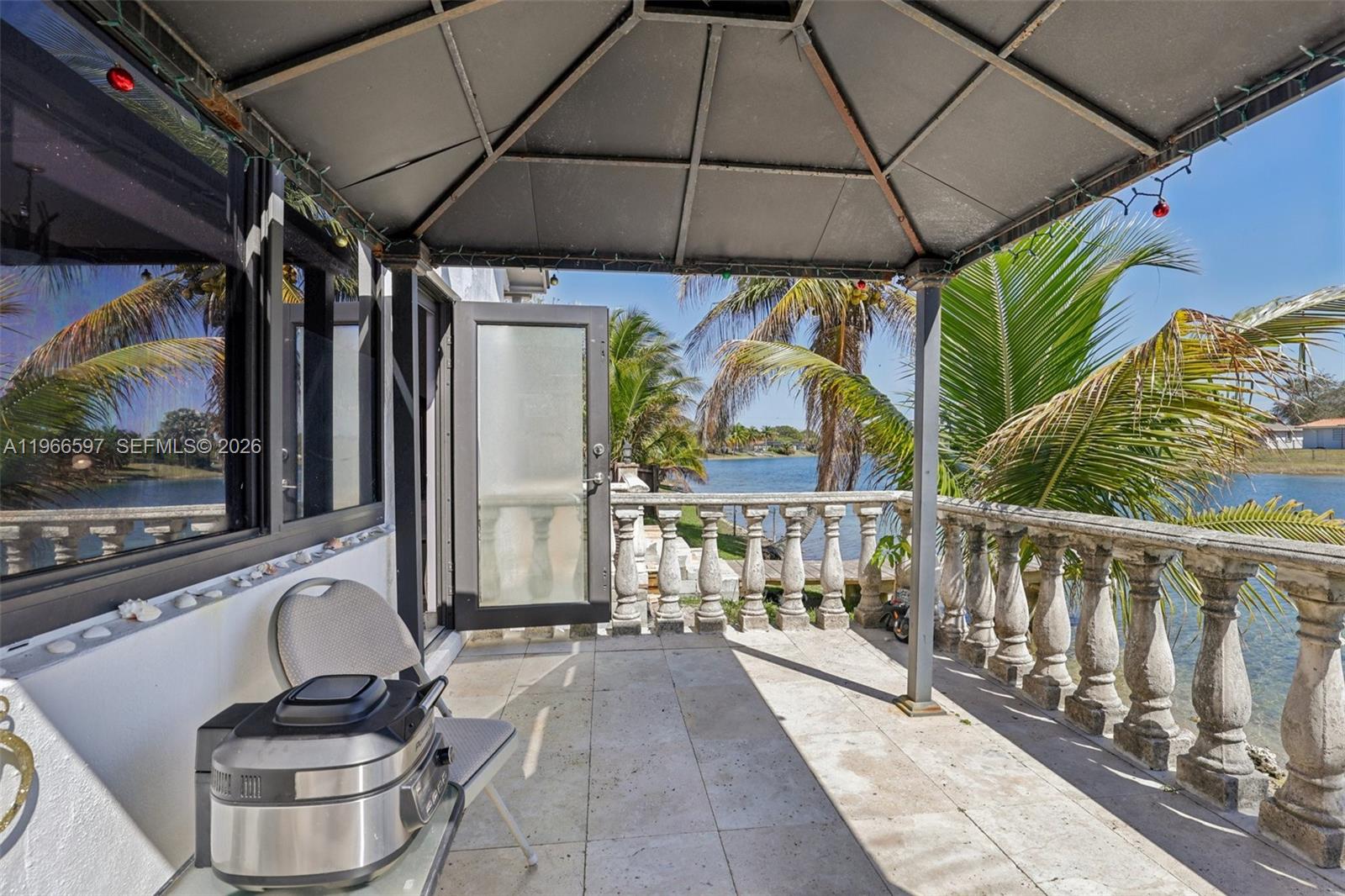 KENDALE LAKES SEC FIVE - Residential