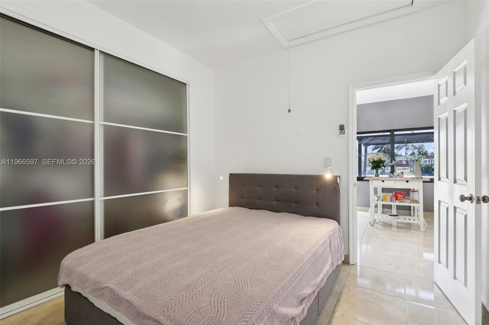 KENDALE LAKES SEC FIVE - Residential