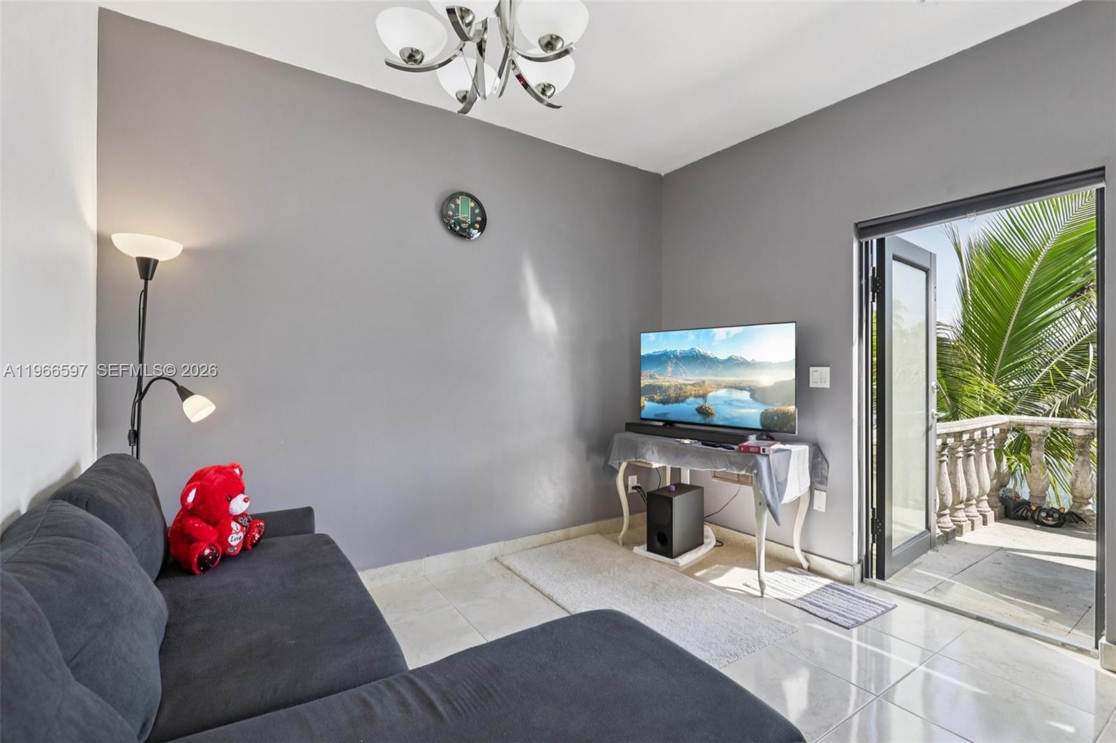 KENDALE LAKES SEC FIVE - Residential