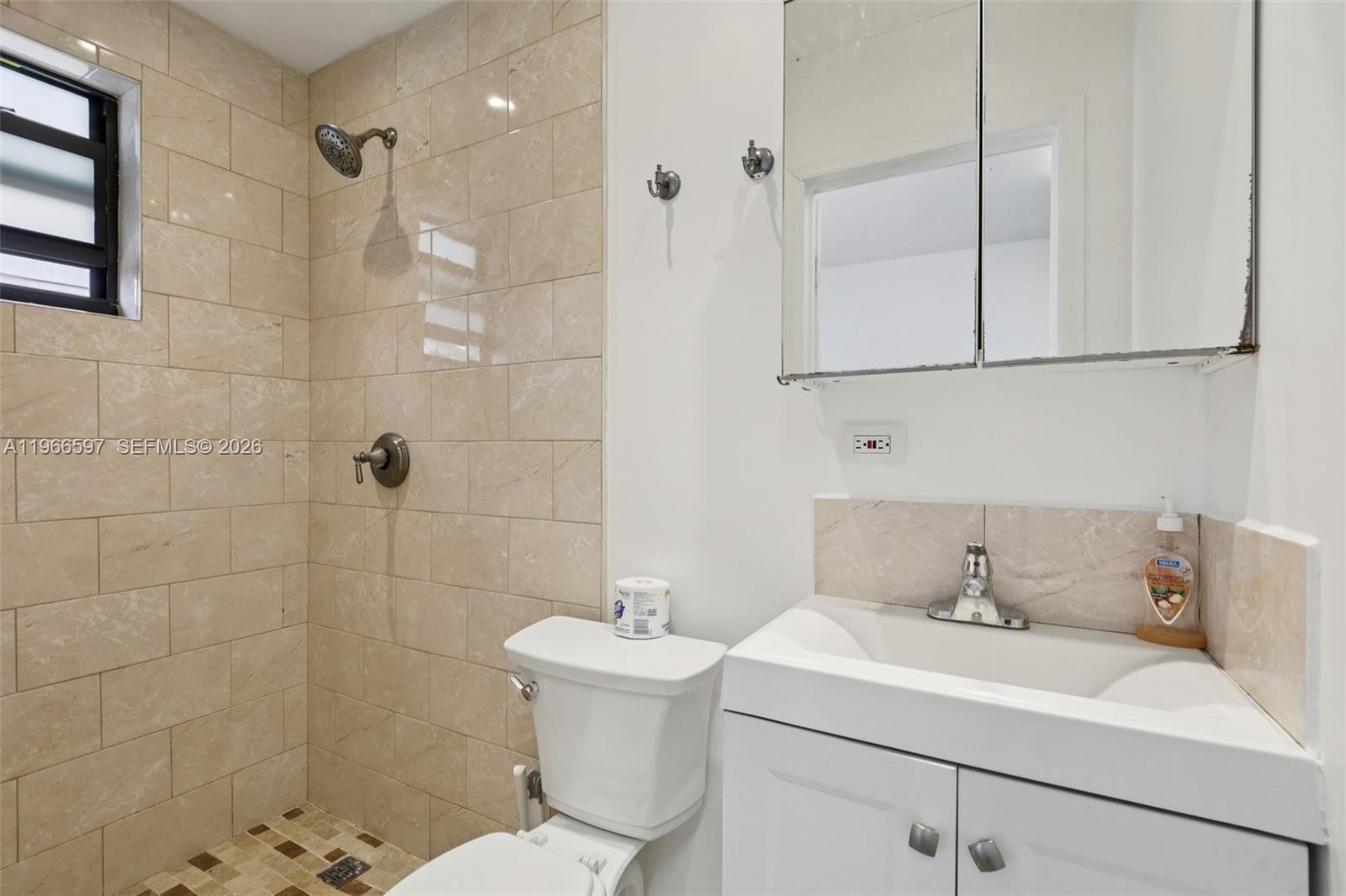 KENDALE LAKES SEC FIVE - Residential