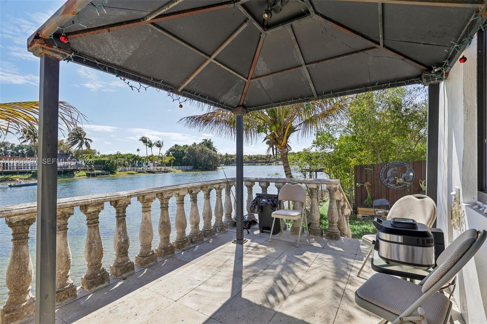 KENDALE LAKES SEC FIVE - Residential