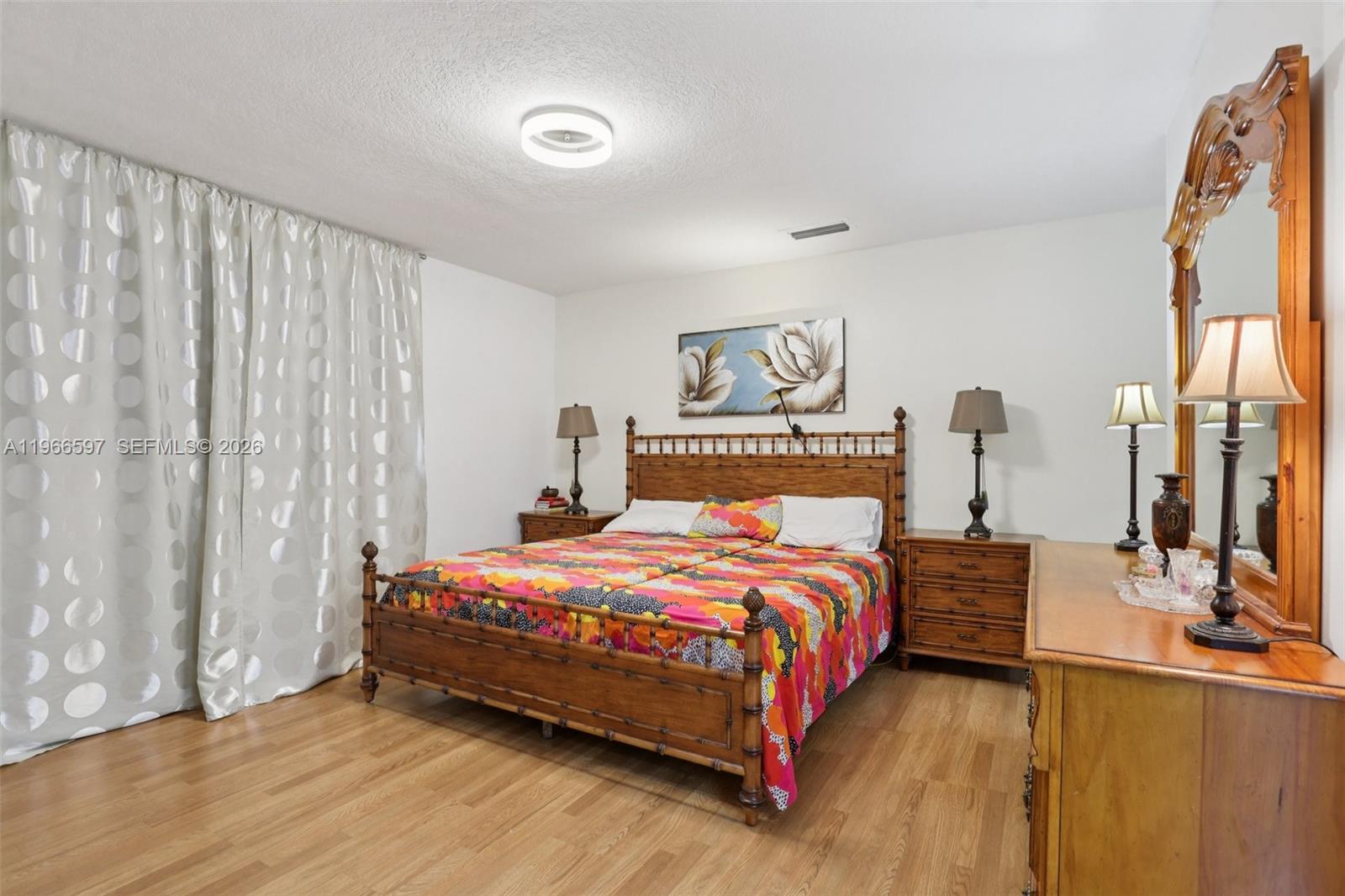 KENDALE LAKES SEC FIVE - Residential