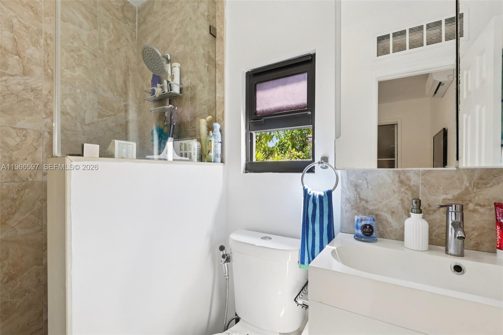 KENDALE LAKES SEC FIVE - Residential